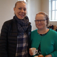 Lähetit Jenni Haunia ja Elina Heikkilä vierekkäin.